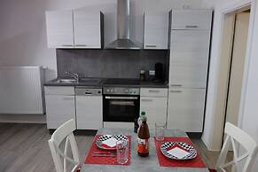 Race & Rest Apartments