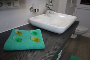 Race & Rest Apartments