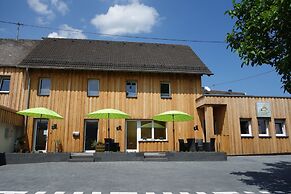 Race & Rest Apartments