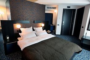 Ambiance Hotel