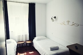 The Old Hotel Ravel