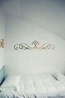 The Old Hotel Ravel