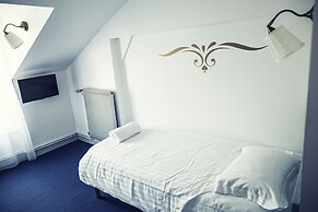 The Old Hotel Ravel