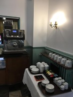 The Old Hotel Ravel