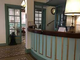 The Old Hotel Ravel
