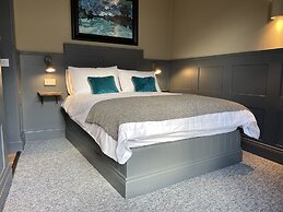 Irvine Guest House