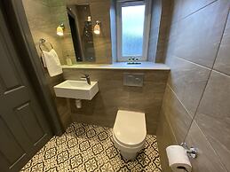 Irvine Guest House