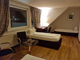 Erbenholz Hotel