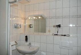 Erbenholz Hotel