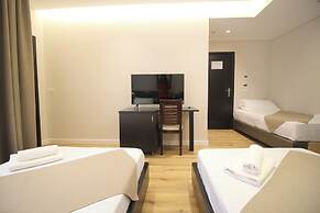 Hotel Strora