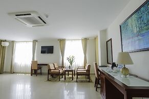Luxe Hotel