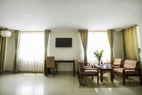 Luxe Hotel