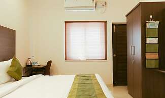 Treebo Hi Line Apartments Kalapatti
