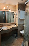 Nadir Business Hotel