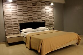 New Winston Hotel