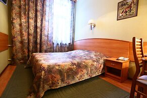 Hotel Postoyalec
