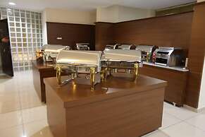 Bal Otel