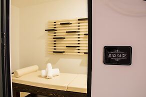 Xenon Hotel & SPA