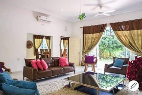 Villa Solihin