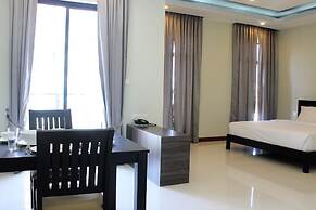 Malis the Residence & Hotel