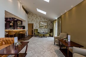 The Melbreak Hotel