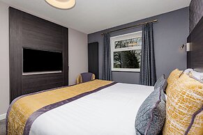 The Melbreak Hotel
