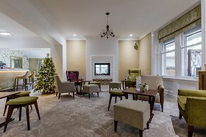 The Melbreak Hotel