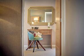 The Melbreak Hotel