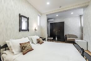 Q&B Hotel