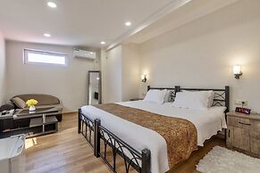 Q&B Hotel