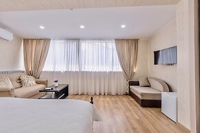 Q&B Hotel