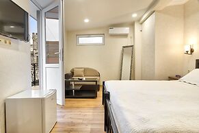 Q&B Hotel