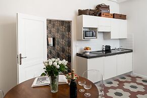 L'8 Boutique Concept Apartments