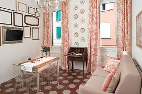 L'8 Boutique Concept Apartments