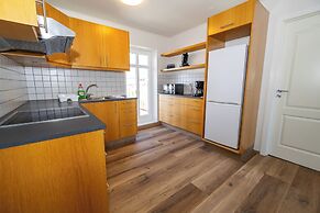 Steinaskjól Apartments - Strandgata