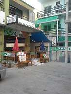 Pizza Italy Restaurant & Guesthouse