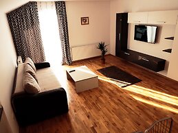 Hill Residence