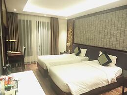 Conifer Grand Hotel