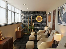 Conifer Grand Hotel