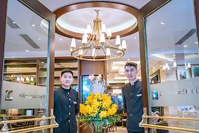 Conifer Grand Hotel