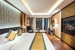 Conifer Grand Hotel