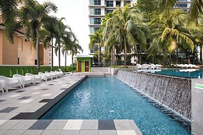 Acappella Suite Hotel