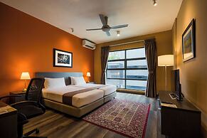 Acappella Suite Hotel