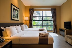 Acappella Suite Hotel