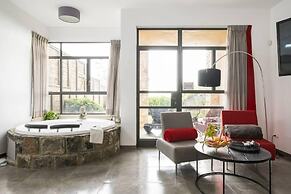 Kami Suites Hotel
