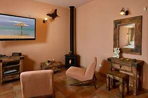 Kami Suites Hotel