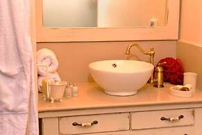 Kami Suites Hotel