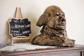 Kami Suites Hotel