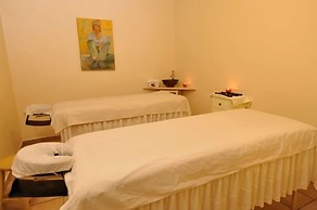 Kami Suites Hotel