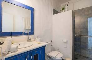 Kami Suites Hotel